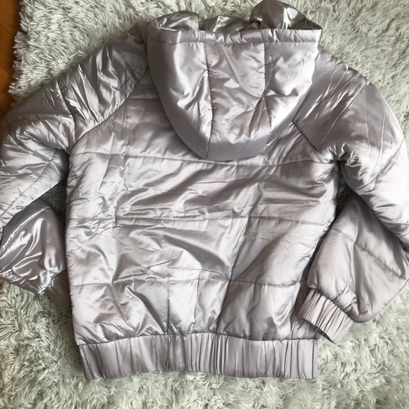 NWT Metallic Jacket Lightweight Silver Puffer - Picture 5 of 8